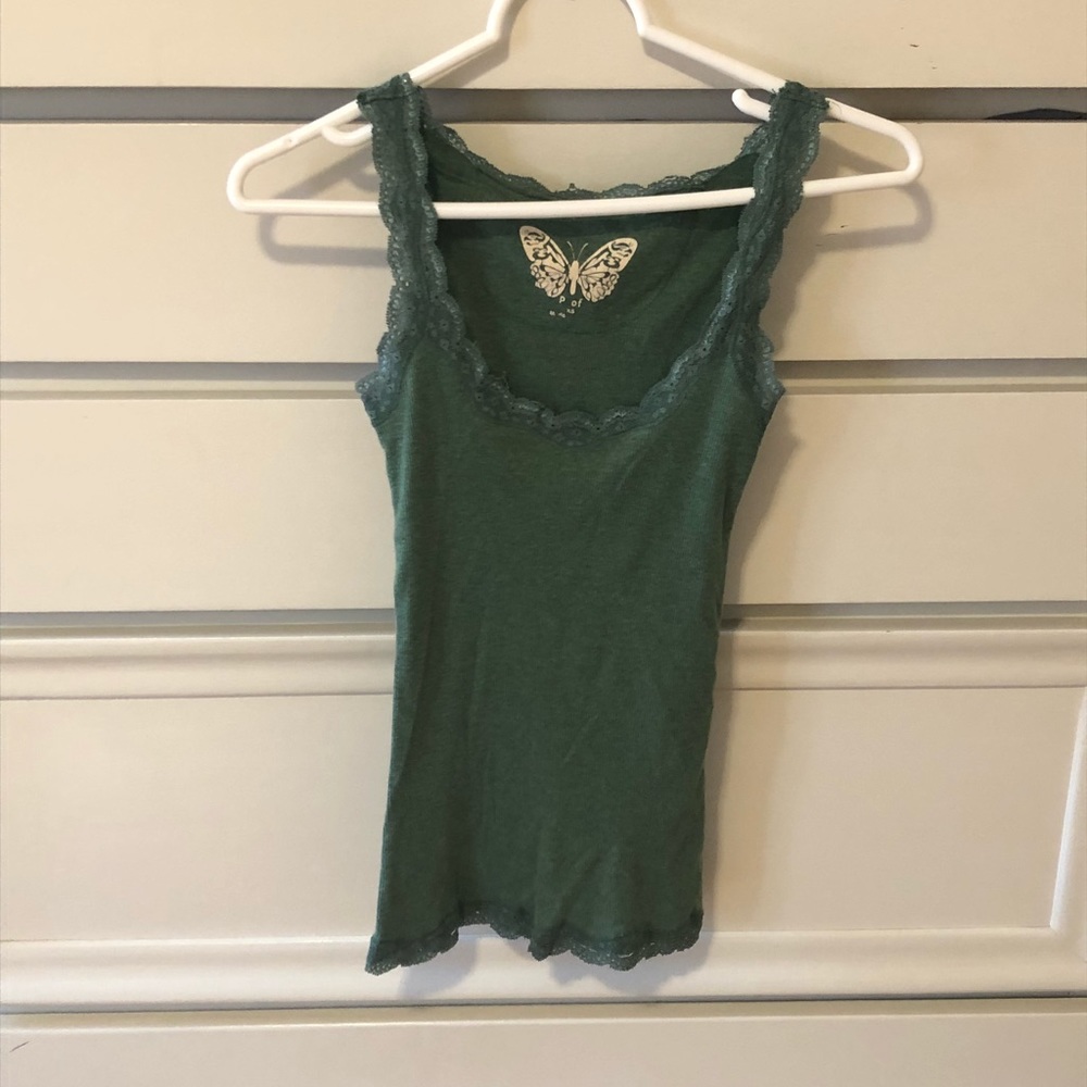3 old navy tank tops